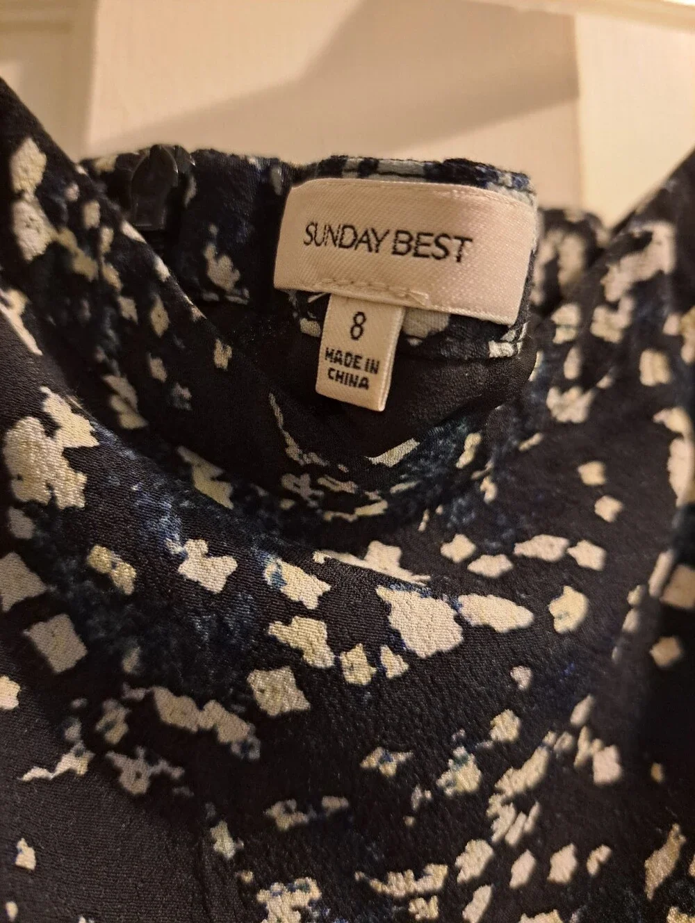 Sunday Best Women’s Navy Blue Floral Print Mini Skirt - Picture 2 of 2